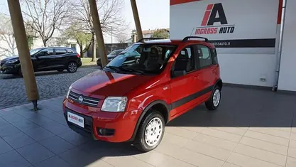 Usata Fiat Panda 4x4 60 CV (44 kW) 2007 Rosso Utilitaria