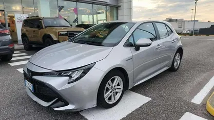 Grigio Usata 2020 Toyota Corolla Active Tre volumi | 15.900 € (Ottimo prezzo)