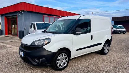 Usata Fiat Doblò 120 CV (88 kW) 2021 Bianco Monovolume