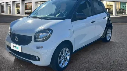 Bianco Usata 2018 Smart ForFour Passion Due volumi | 12.000 € (Cara)