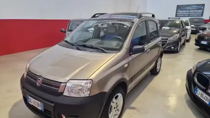 Usata Fiat Panda Climbing 60 CV (44 kW) 2007 Giallo Utilitaria