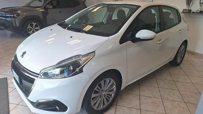 Usata 2019 Peugeot 208 Active Due volumi | 10.200 € (Super prezzo)