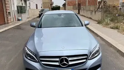 Käytetty Mercedes C220 170 HP (125 kW) 2017 Hopea Sedan