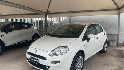 Usata Fiat Punto Street 77 CV (56 kW) 2014 Bianco Utilitaria