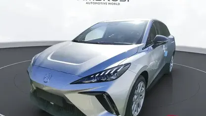 Nuova MG MG4 EV Luxury 150 kW (204 CV) 2025 Medal silver Utilitaria