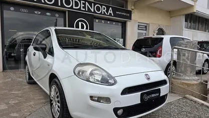 Usata Fiat Punto Pop 75 CV (55 kW) 2014 Bianco Utilitaria