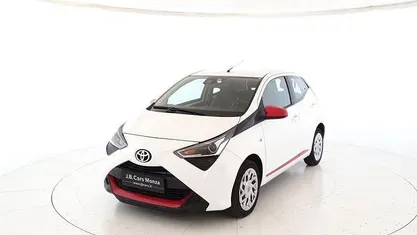 Usata Toyota Aygo Cool 72 CV (52 kW) 2020 Bianco Utilitaria