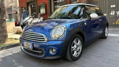 Usata Mini Cooper D 116 CV (85 kW) 2013 Blu Utilitaria