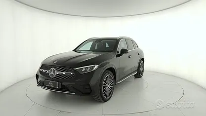 Nero ossidiana Usata 2023 Mercedes GLC300e Advanced SUV | 59.900 € (Buon prezzo)