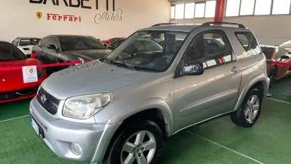 Usata Toyota RAV4 150 CV (110 kW) 2005 Grigio SUV