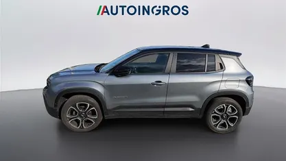Begagnad Jeep Avenger 101 HK (74 kW) 2023 Grå SUV