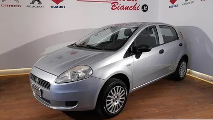 Usata Fiat Grande Punto Active 77 CV (56 kW) 2009 Grigio Utilitaria