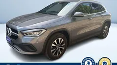 Grigio metallizzato Usata 2022 Mercedes GLA180 SUV | 29.900 € (Ottimo prezzo)