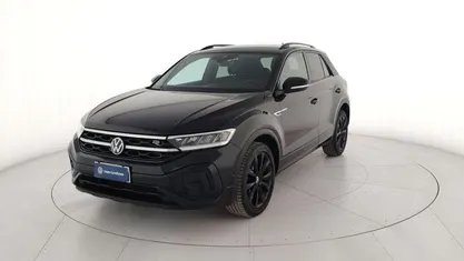 Usata VW T-Roc R-line 110 CV (80 kW) 2023 Nero metallizzato SUV