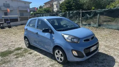 Usata Kia Picanto 69 CV (50 kW) 2013 Bluazzurro Utilitaria