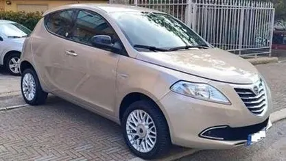Bronzo Usata 2013 Lancia Ypsilon Gold Due volumi | 5500 € (Buon prezzo)