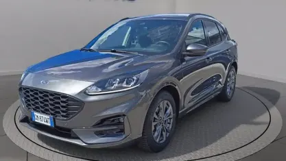 Usado Ford Kuga ST-Line 190 CV (139 kW) 2023 Gris SUV