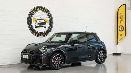Usata Mini John Cooper Works 231 CV (169 kW) 2025 Nero Utilitaria