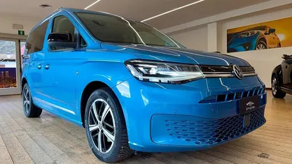 Usata VW Caddy Style 122 CV (89 kW) 2021 Blu Monovolume