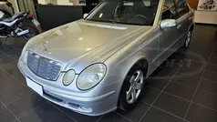 Argento Usata 2004 Mercedes E220 Classic Tre volumi | 3900 € (Ottimo prezzo)