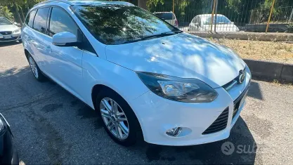 Usata Ford Focus 115 CV (84 kW) 2012 Bianco Berlina