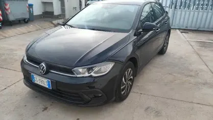 Usata VW Polo Life 80 CV (58 kW) 2023 Nero Utilitaria