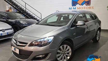 Usata Opel Astra Cosmo 136 CV (100 kW) 2015 Grigio Station wagon