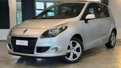 Usata Renault Scénic III 110 CV (80 kW) 2011 Grigio Monovolume