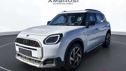 Bianco Nuova 2025 Mini Cooper Countryman Favoured SUV | 34.800 € (Buon prezzo)