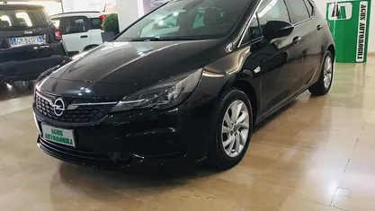 Usata Opel Astra Business 122 CV (89 kW) 2021 Nero Berlina