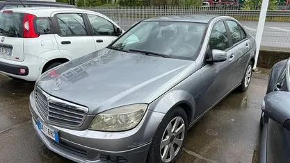 Usata Mercedes C220 Avantgarde 170 CV (125 kW) 2009 Argento Berlina