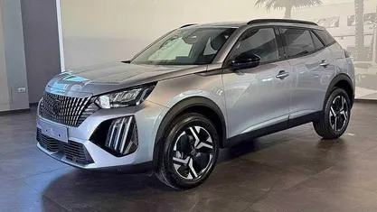 Usata Peugeot 2008 Allure 102 CV (75 kW) 2025 SUV