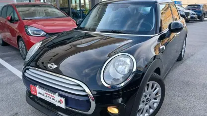 Usata Mini One D Business 95 CV (69 kW) 2015 Blu Utilitaria