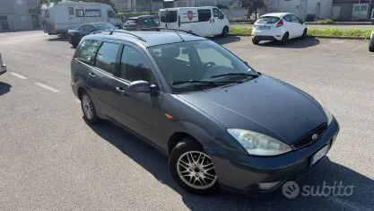 Usata Ford Focus Ghia 115 CV (84 kW) 2002 Nero Station wagon