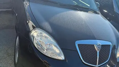 Usata Lancia Ypsilon 75 CV (55 kW) 2008 Nero Utilitaria