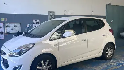Usata Hyundai ix20 Comfort 77 CV (56 kW) 2012 Bianco Utilitaria