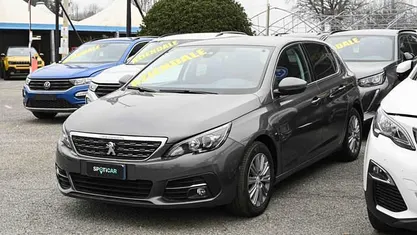 Usata Peugeot 308 Allure 131 CV (96 kW) 2021 Grigio metallizzato Berlina