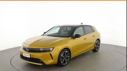 Usata Opel Astra Elegance 181 CV (133 kW) 2024 Oro Utilitaria