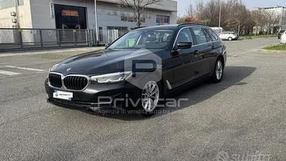 Usata BMW 520 Luxury Line 190 CV (139 kW) 2022 Nero Station wagon