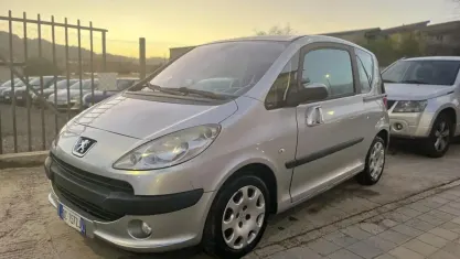 Usata Peugeot 1007 68 CV (50 kW) 2006 Other Monovolume