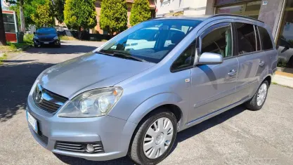 Usata Opel Zafira Cosmo 94 CV (69 kW) 2008 Grigio Monovolume