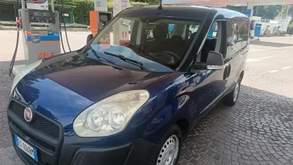 Usata Fiat Doblò 120 CV (88 kW) 2013 Bluazzurro Monovolume