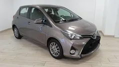 Bronzo Usata 2017 Toyota Yaris Business Edition Due volumi | 7900 € (Ottimo prezzo)