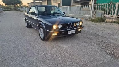 Begagnad BMW 320 Cabriolet 126 HK (92 kW) 1989 Blå Cab