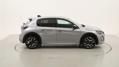 Usata Peugeot 208 GT 136 CV (100 kW) 2024 Utilitaria