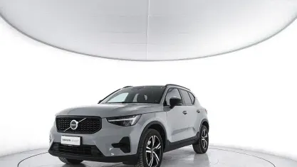 Usata Volvo XC40 Plus 163 CV (119 kW) 2023 Grigio SUV