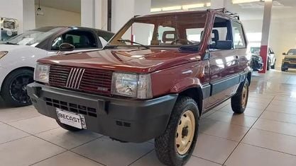 Usata Fiat Panda 4x4 50 CV (36 kW) 1990 Bordeaux pastello Utilitaria
