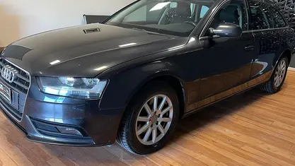 Usata Audi A4 143 CV (105 kW) 2012 Blu Station wagon