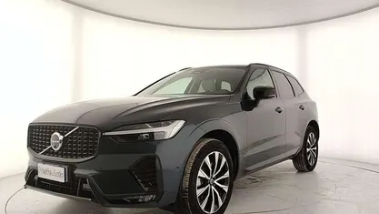 Usata 2023 Volvo XC60 Plus SUV | 43.900 € (Buon prezzo)