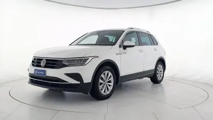 Usata VW Tiguan Life 150 CV (110 kW) 2023 Pure white SUV